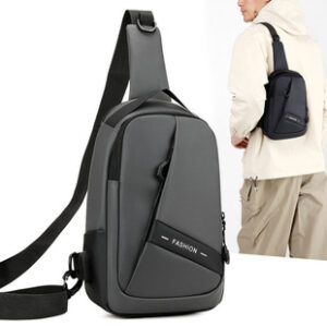 2025新款百搭男士胸包简约时尚外出旅行单肩包大容量防泼水机车包