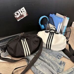 新款大容量运动包男女时尚单肩包情侣秋季休闲百搭短途旅行斜挎包