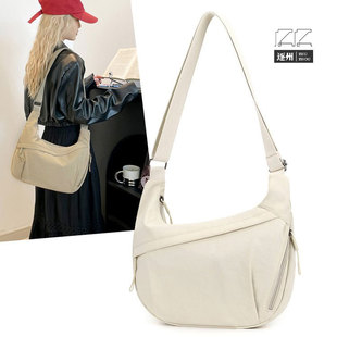 新款时尚斜挎包女饺子包大容量百搭尼龙女包高级感潮流轻便单肩包