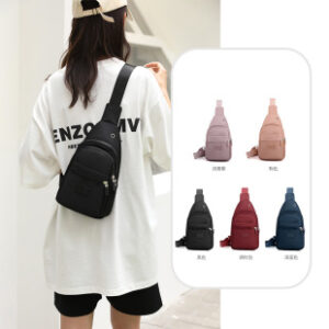 新款跨境旅行时尚胸包女士牛津布防水出行斜挎包轻便大容量胸前包